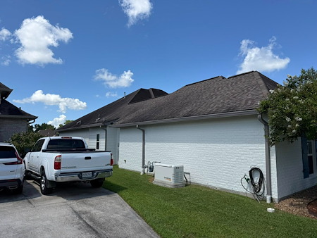 Signs Your Roof Needs Soft Washing Instead of Waiting Too Long
